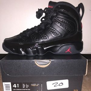 NEW Jordan Bred 9’s GS Size 4.5